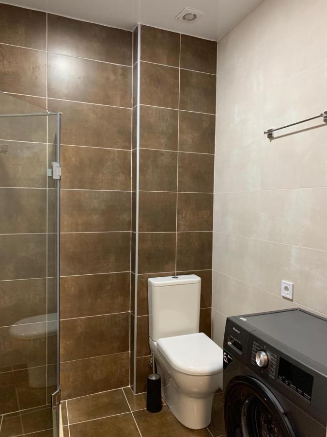 White Sails Apartment Batumi Bagian luar foto
