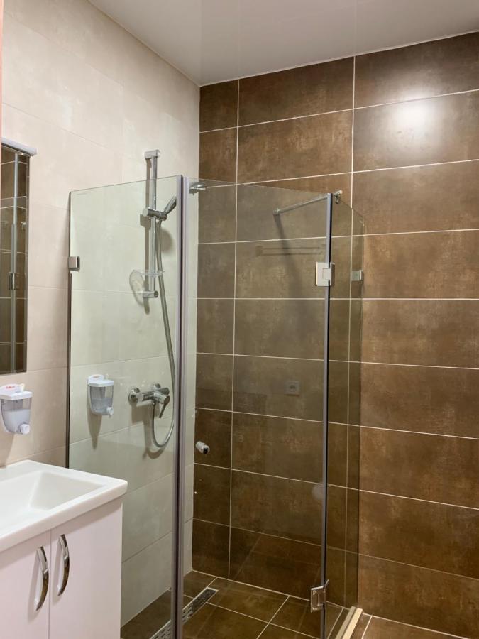 White Sails Apartment Batumi Bagian luar foto