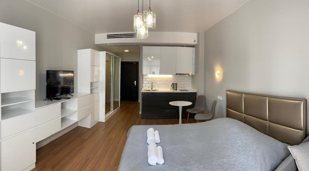 White Sails Apartment Batumi Bagian luar foto
